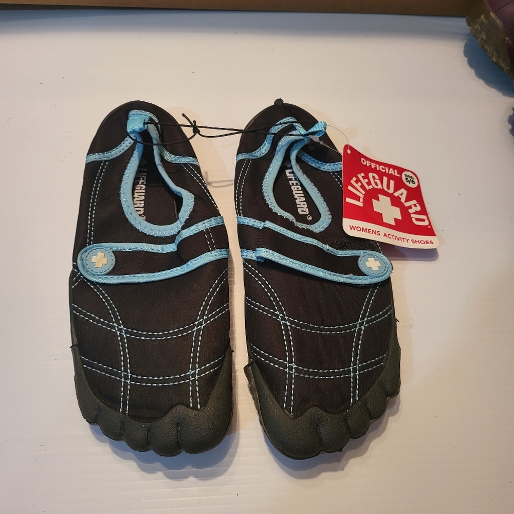Girls Lifeguard water shoes size 5/6